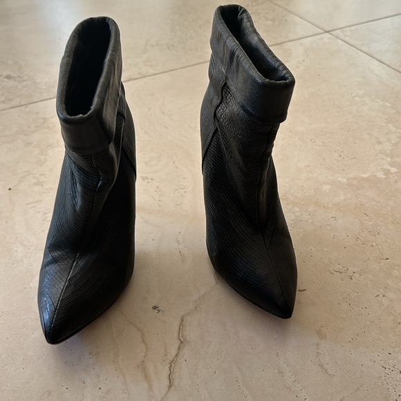 Loffler Randall booties size 9.5   But fits 8.5 - Picture 11 of 11